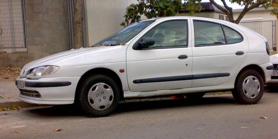 Más de 130 coches abandonados en las calles de Torrejón