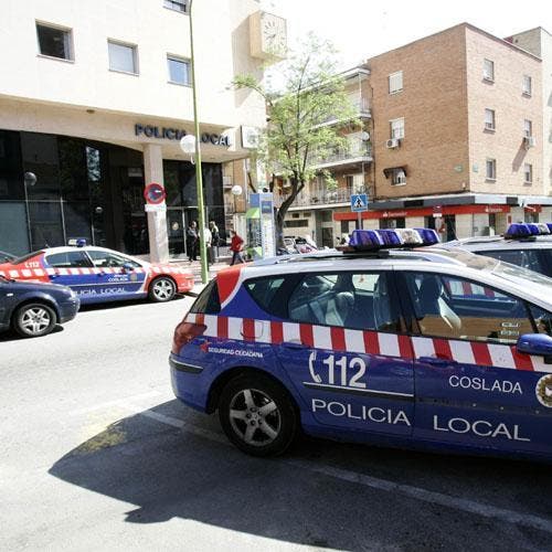 Una mujer es arrastrada durante 20 metros por una furgoneta en Coslada