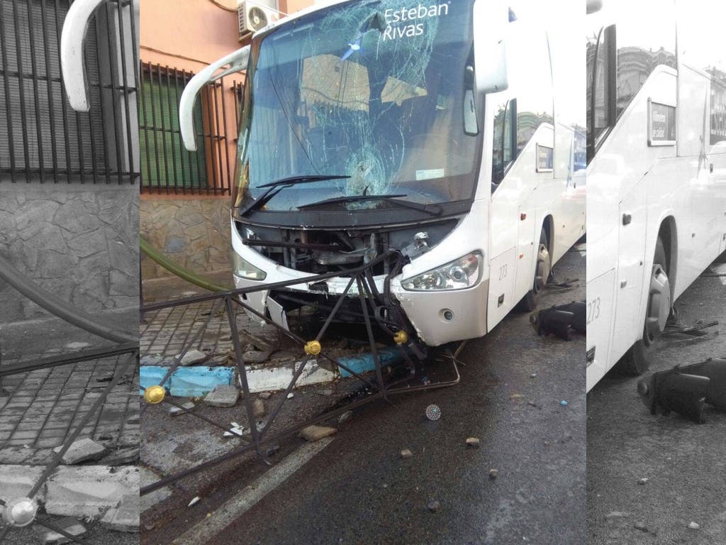 Se estrella un autobús escolar en Los Santos de la Humosa cuando se dirigía a un instituto de Alcalá