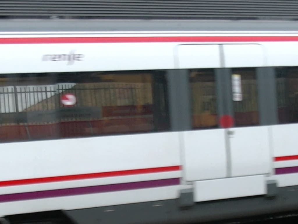 Dos trabajadores heridos al sufrir una descarga eléctrica en una estación de Cercanías Madrid 