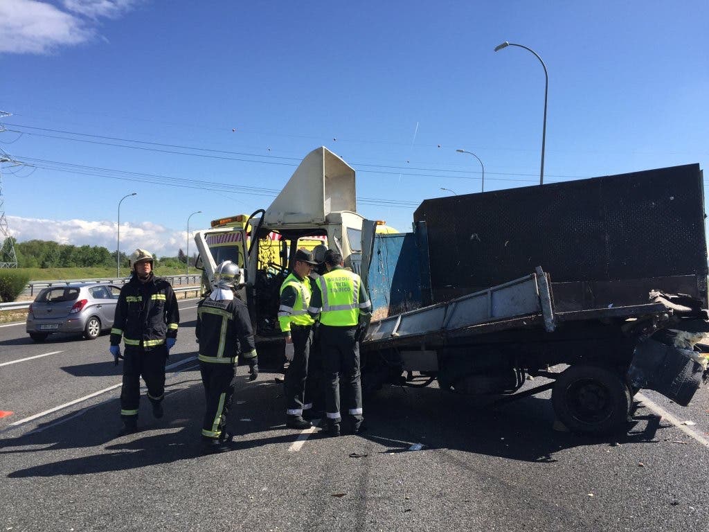 Dos personas mueren arrolladas por un camión en San Fernando de Henares