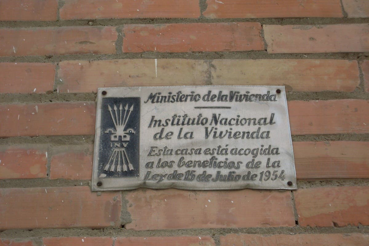 Coslada aprueba eliminar símbolos franquistas y cambiar el nombre a algunas calles