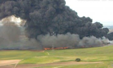 Impresionantes imágenes del incendio de Seseña visto desde helicóptero