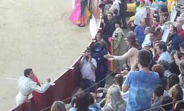 La infanta Elena y Froilán, en los toros de Torrejón