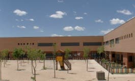 El alcalde de Torrejón ofrece una solución para la ausencia de sombra en el colegio Beethoven