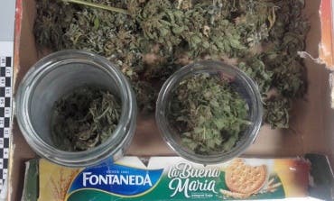 Incautan en Velilla 55 gramos de marihuana camuflados en una caja de galletas María