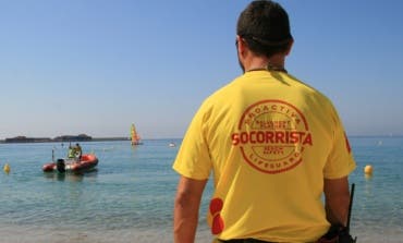 Acusan a un socorrista de Guadalajara de negar auxilio en una playa porque le hablaron en catalán