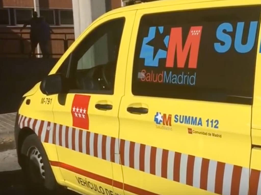 Dos trabajadores heridos tras caer de un andamio en Madrid