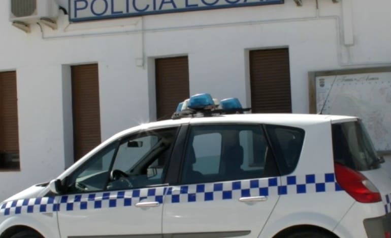 Torres de la Alameda prohíbe las reuniones en parques y calles durante la madrugada