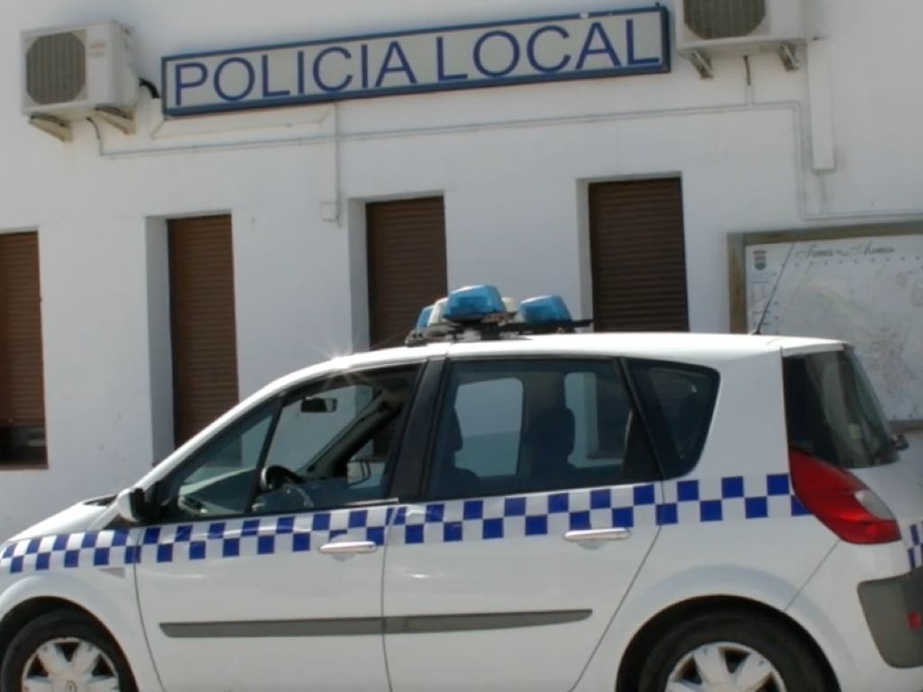 Persecución policial en Torres. Se dieron a la fuga saltando del coche en marcha