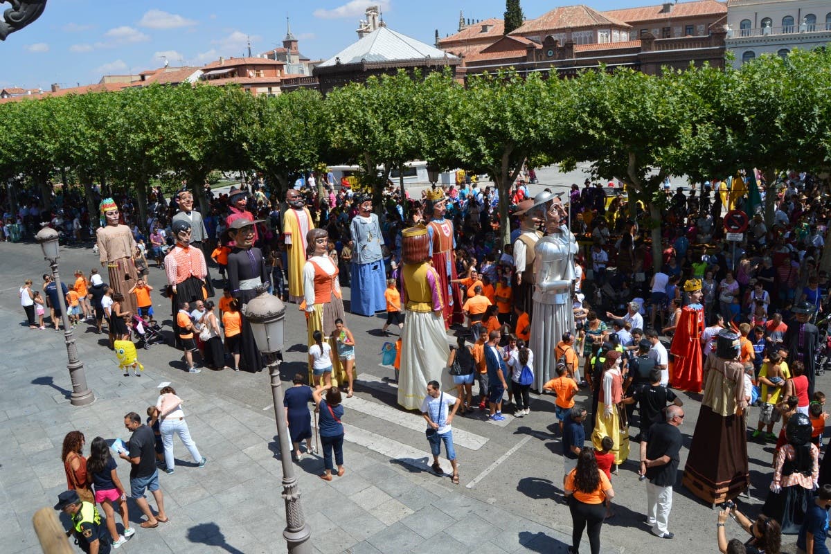 Exigen la dimisión de la concejala de Festejos de Alcalá por «las peores Ferias que se recuerdan»