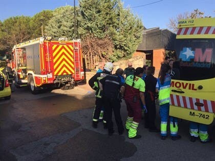 Herido un okupa en el incendio de un chalé en Madrid