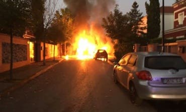 Una máquina barredora sale ardiendo en Cabanillas mientras limpiaba las calles