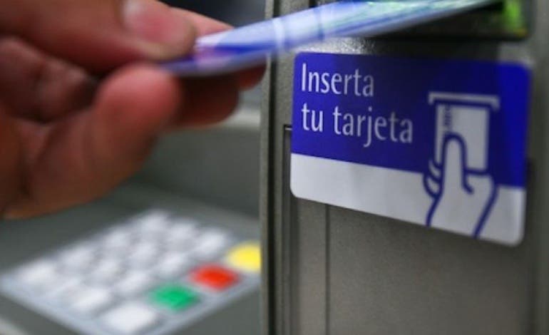 La Policía alerta del bulo del PIN al revés en los cajeros