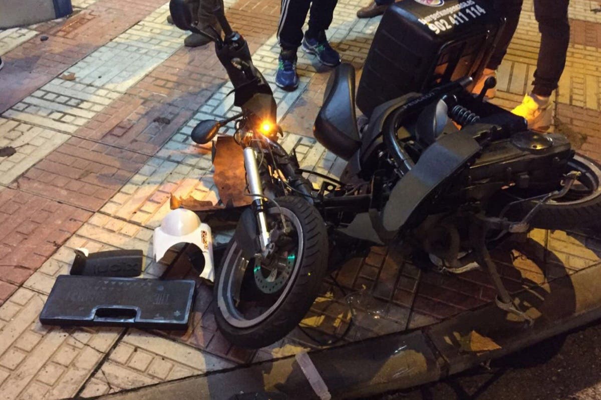Grave un joven de 26 años tras un accidente de moto en Madrid