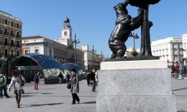 Una mochila abandonada provoca el desalojo de la Puerta del Sol