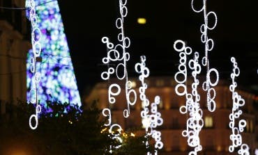 Las luces de Navidad ya iluminan Madrid