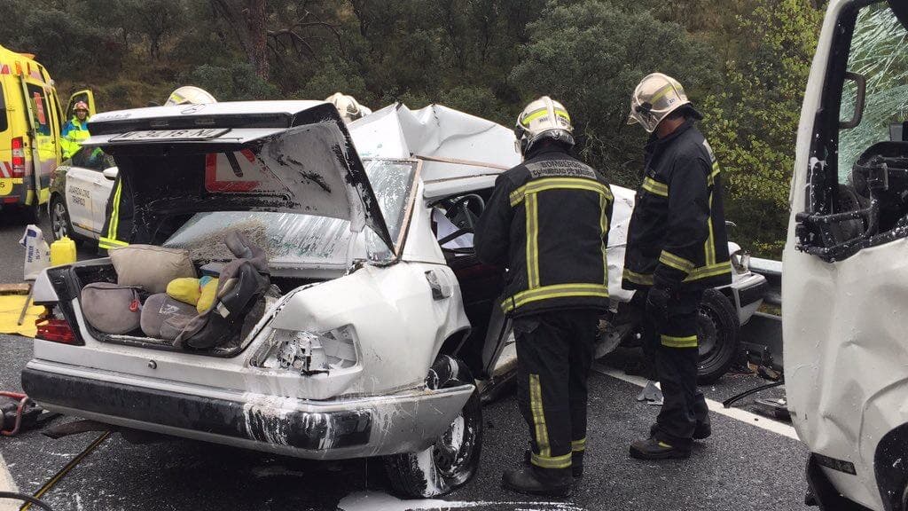 Dos muertos en un accidente en la M-501