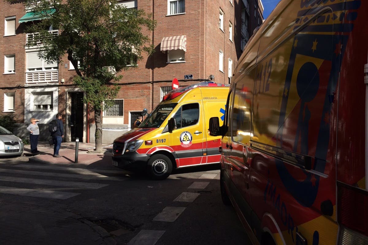 Madrid: Un coche parado circula sin control y atropella a dos mujeres