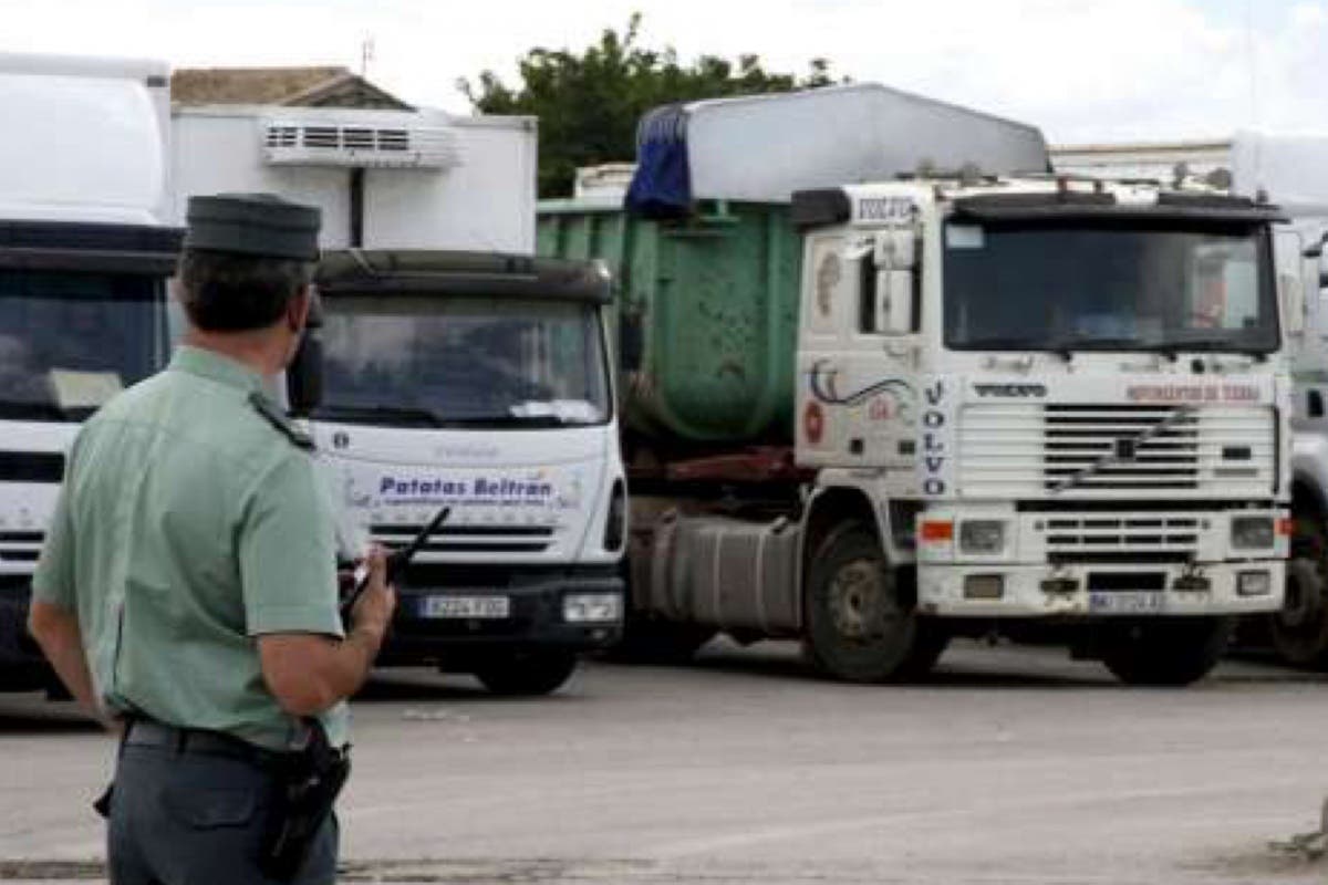 La Guardia Civil de Arganda desmantela dos bandas que robaban mercancía a camioneros