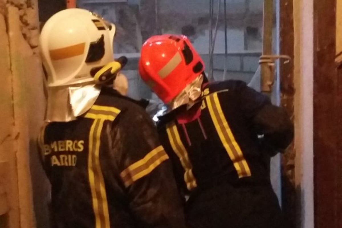 Muere un trabajador tras el derrumbe del forjado de un edificio en Madrid