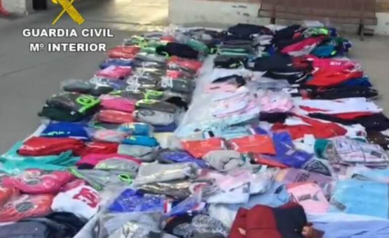 Incautadas 130 prendas falsificadas con destino San Fernando de Henares
