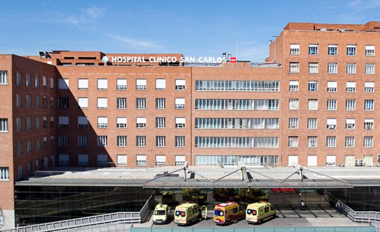 Un joven de 16 años, en la UCI tras caer por el hueco de un ascensor en obras en Madrid