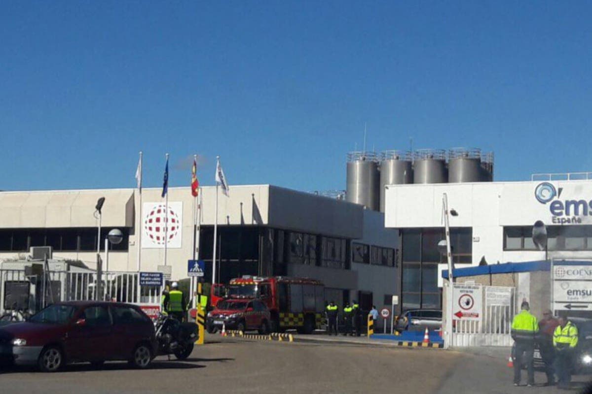 Una explosión en una empresa de Alcalá deja dos trabajadores heridos