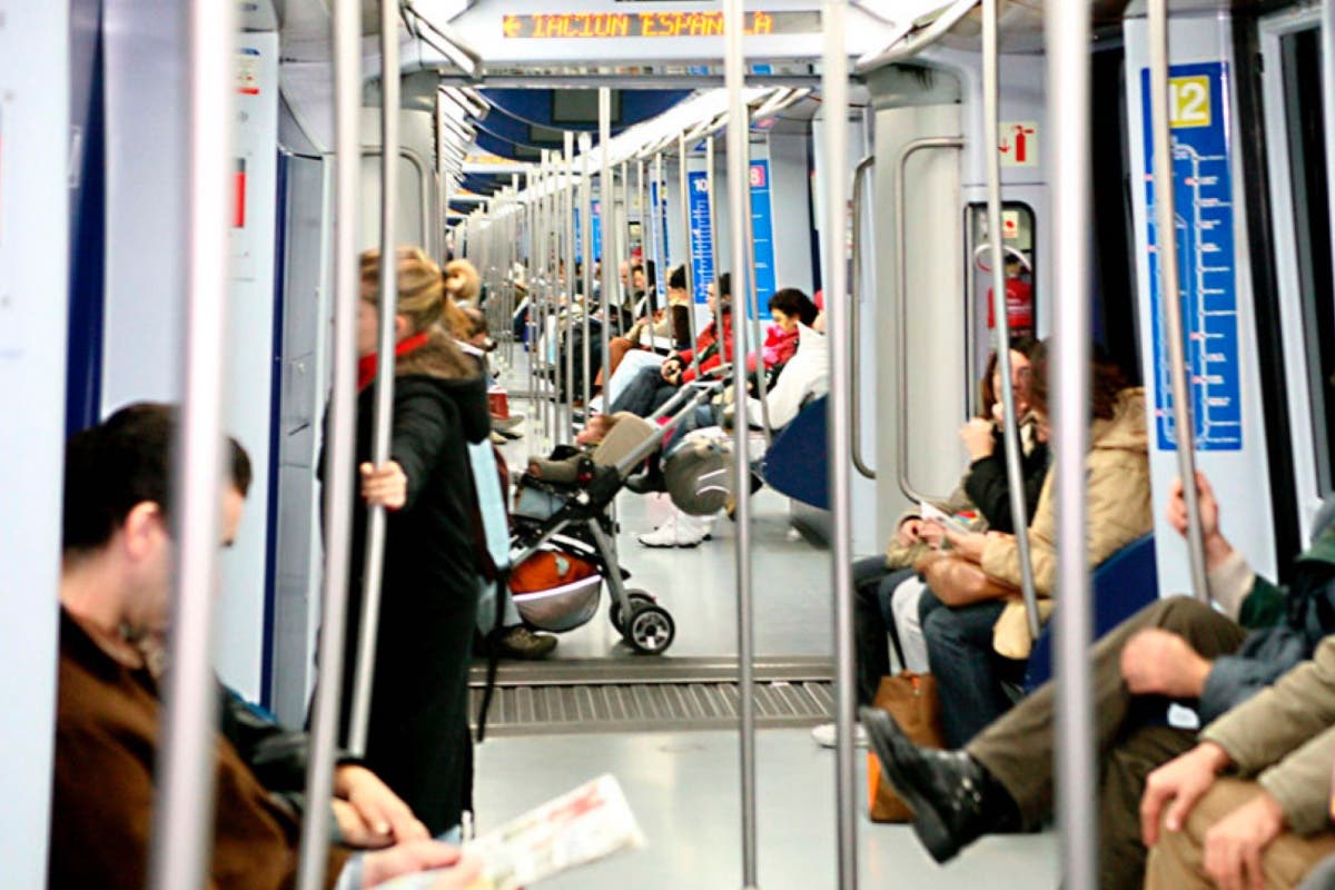 Una historia de solidaridad vivida en un vagón del Metro de Madrid