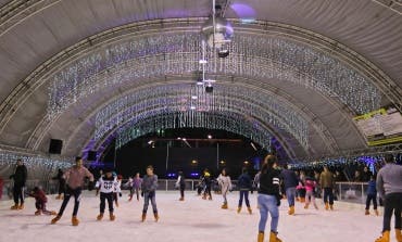 Vuelve la Pista de Hielo a la Plaza de España de Torrejón