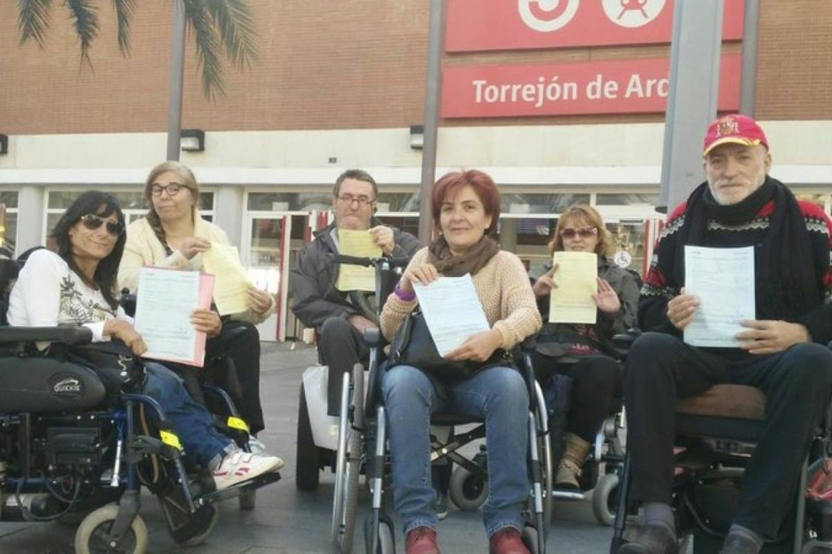 Piden trenes accesibles para la Línea C-2 y que se anuncien por megafonía