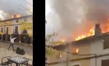 Imágenes del incendio en Tendilla (Guadalajara) en el que han ardido cuatro casas