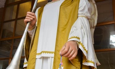 El ángel Raquel recogerá chupetes de los niños de Torrejón de Ardoz