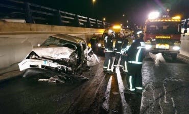 Un aparatoso choque frontal en Alcalá de Henares deja tres heridos leves