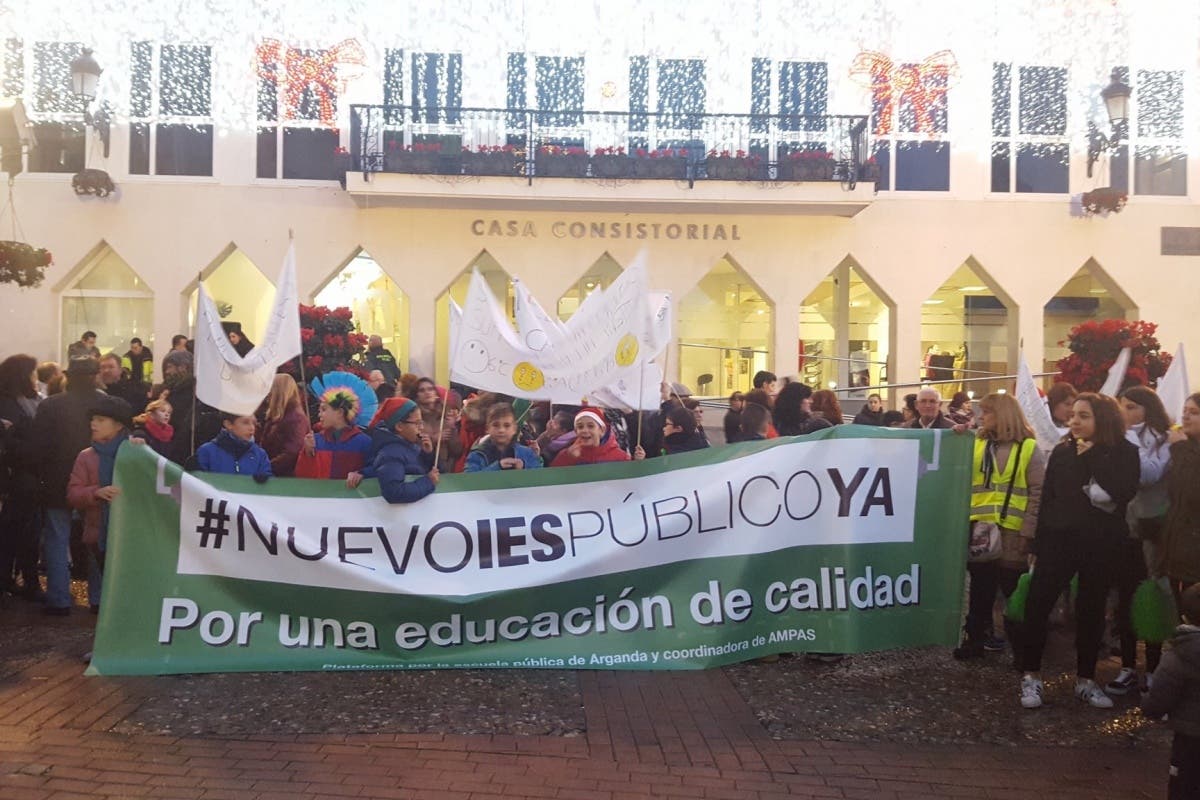 Arganda se echa a la calle para reclamar un nuevo instituto bilingüe