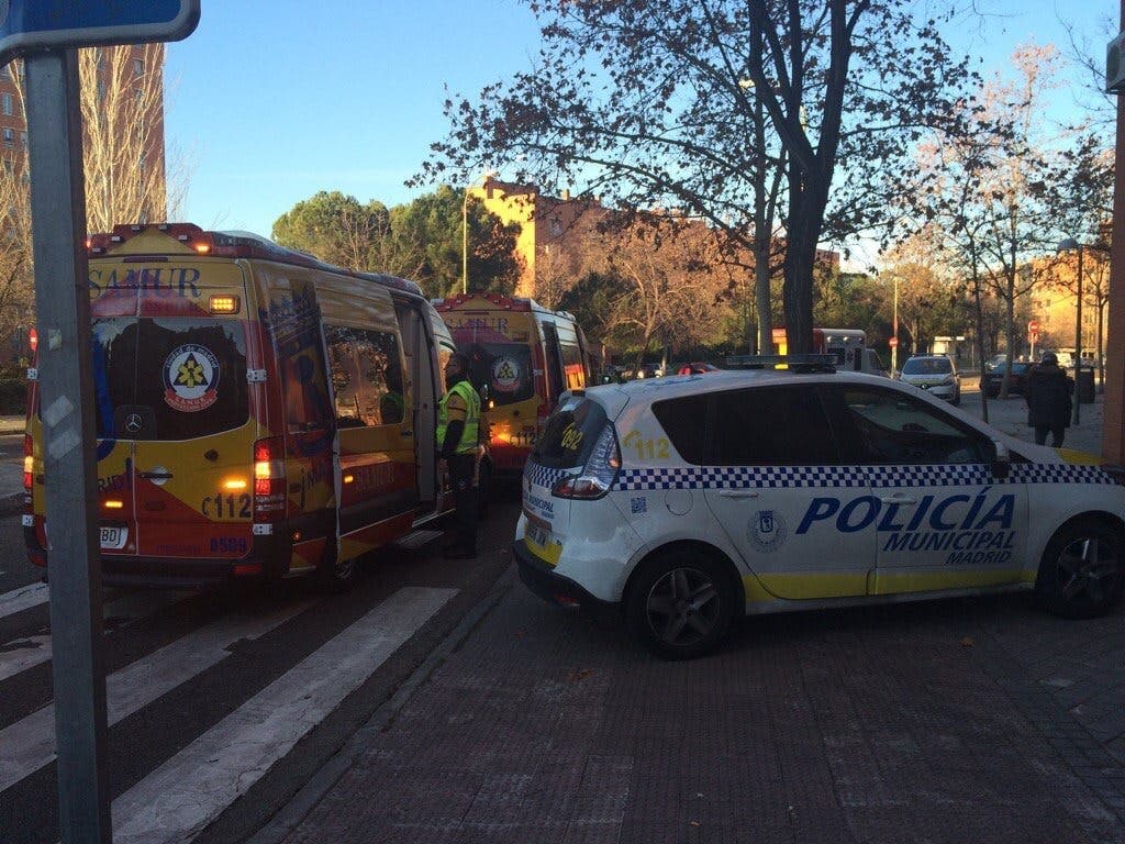 El incendio de un piso en Vallecas deja 10 personas intoxicadas