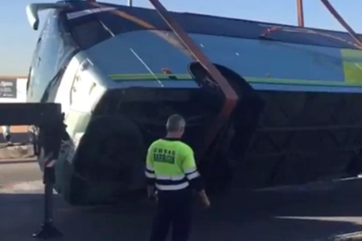 El conductor del autobús escolar volcado en Fuenlabrada da positivo en cocaína