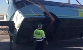 El conductor del autobús escolar volcado en Fuenlabrada da positivo en cocaína