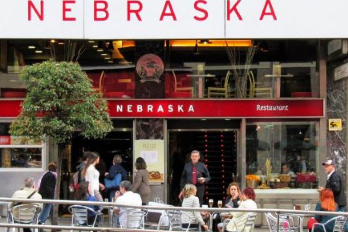 Adiós a Nebraska, las míticas cafeterías de Madrid echan el cierre