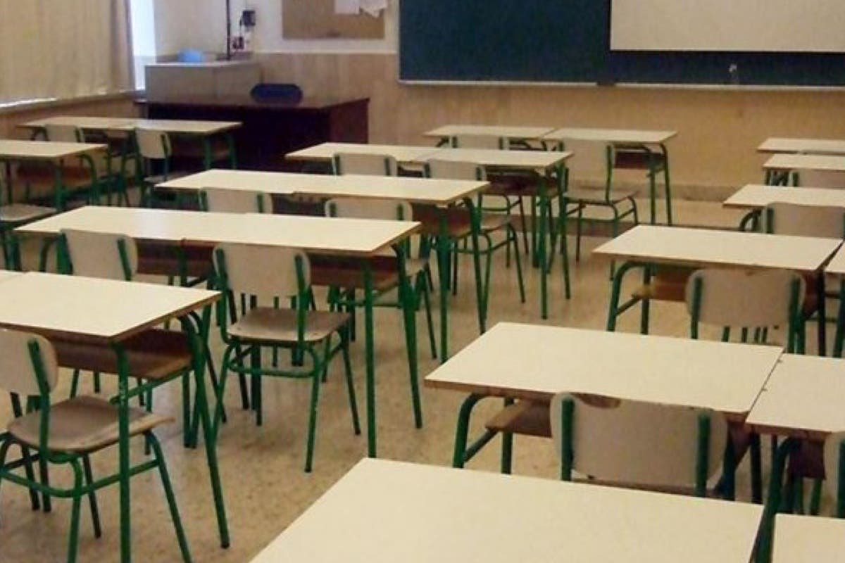 Sanidad y las comunidades pactan confinar un aula cuando haya al menos 5 casos positivos