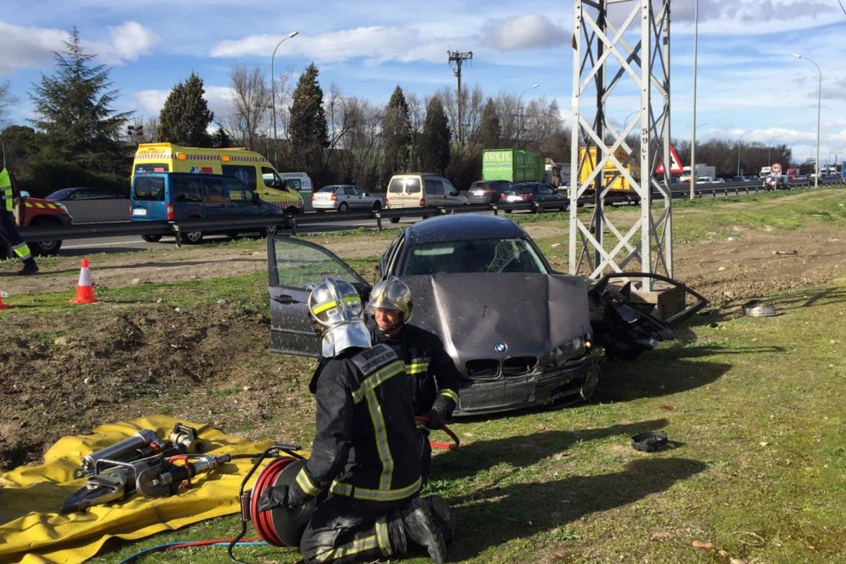 Muere un joven de 19 años en un accidente en la A-4