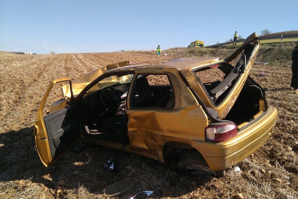 Herida en Paracuellos tras dar varias vueltas de campana con el coche