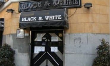 Cierra el Black & White, local pionero de la noche de Chueca