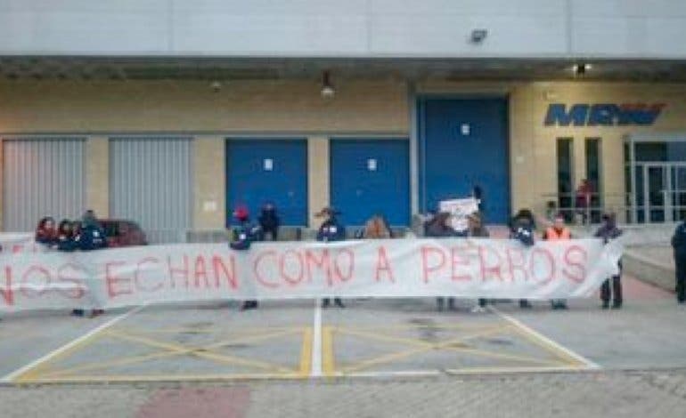 Sustituyen por otros trabajadores a los huelguistas de MRW Coslada