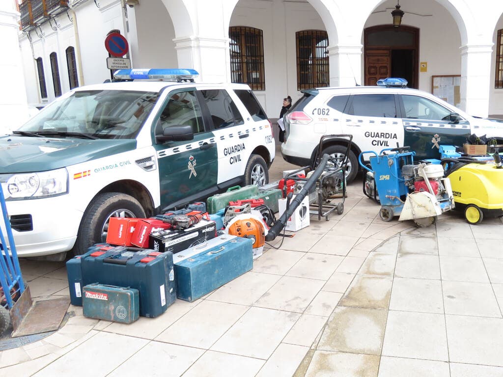 Detenido en Villar del Olmo por el robo de un camión lleno de material