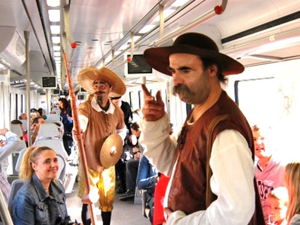 De Madrid a Alcalá de Henares en el Tren de Cervantes 