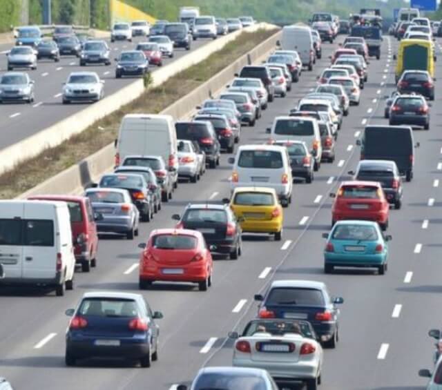 Así están las cosas en las carreteras madrileñas en el primer sábado de Semana Santa