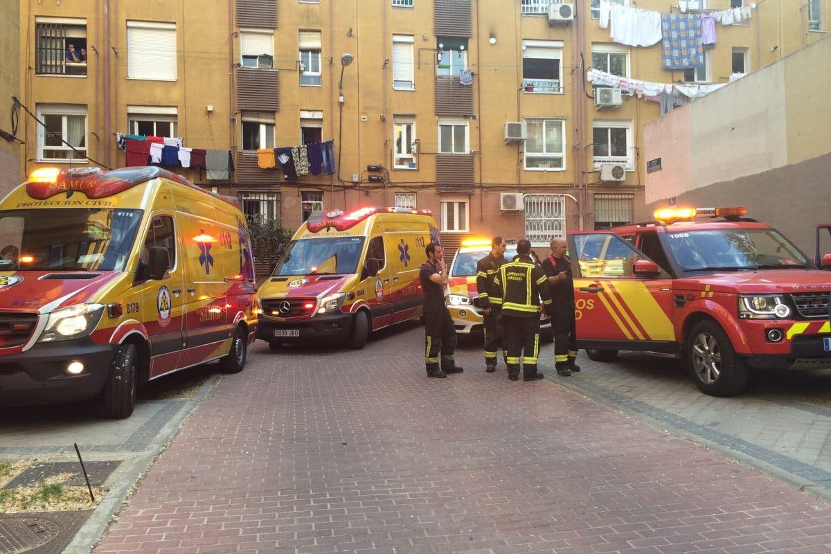 Herido grave un hombre en un incendio en San Blas