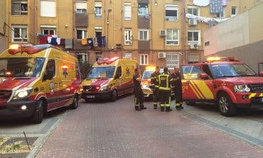 Herido grave un hombre en un incendio en San Blas