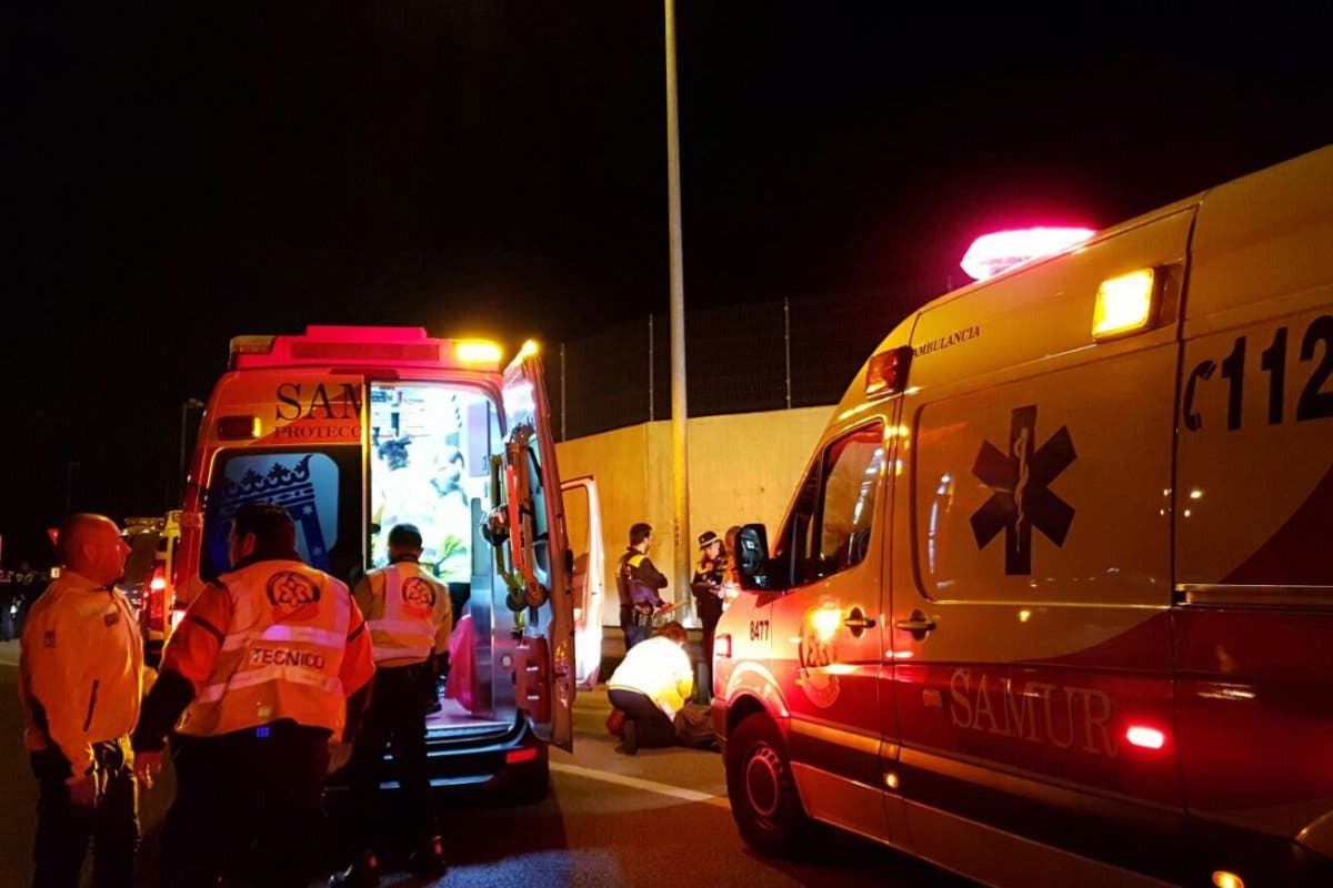 Muere un hombre y otro resulta herido grave en un accidente de moto en Barajas